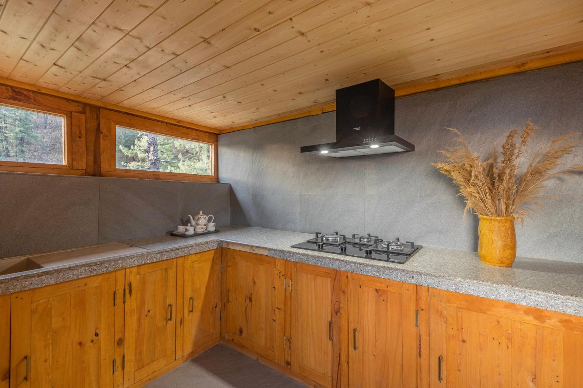 Elivaas 1 Bhk Premium Cottage With Sauna - Everly Shimla Bagian luar foto